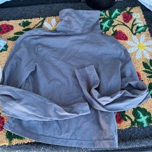 H&M Gray Cropped Turtleneck Long Sleeve Top